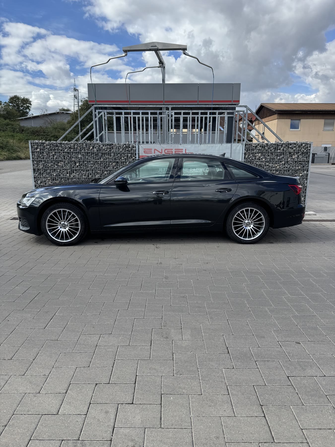 Audi A6 in Schwarz